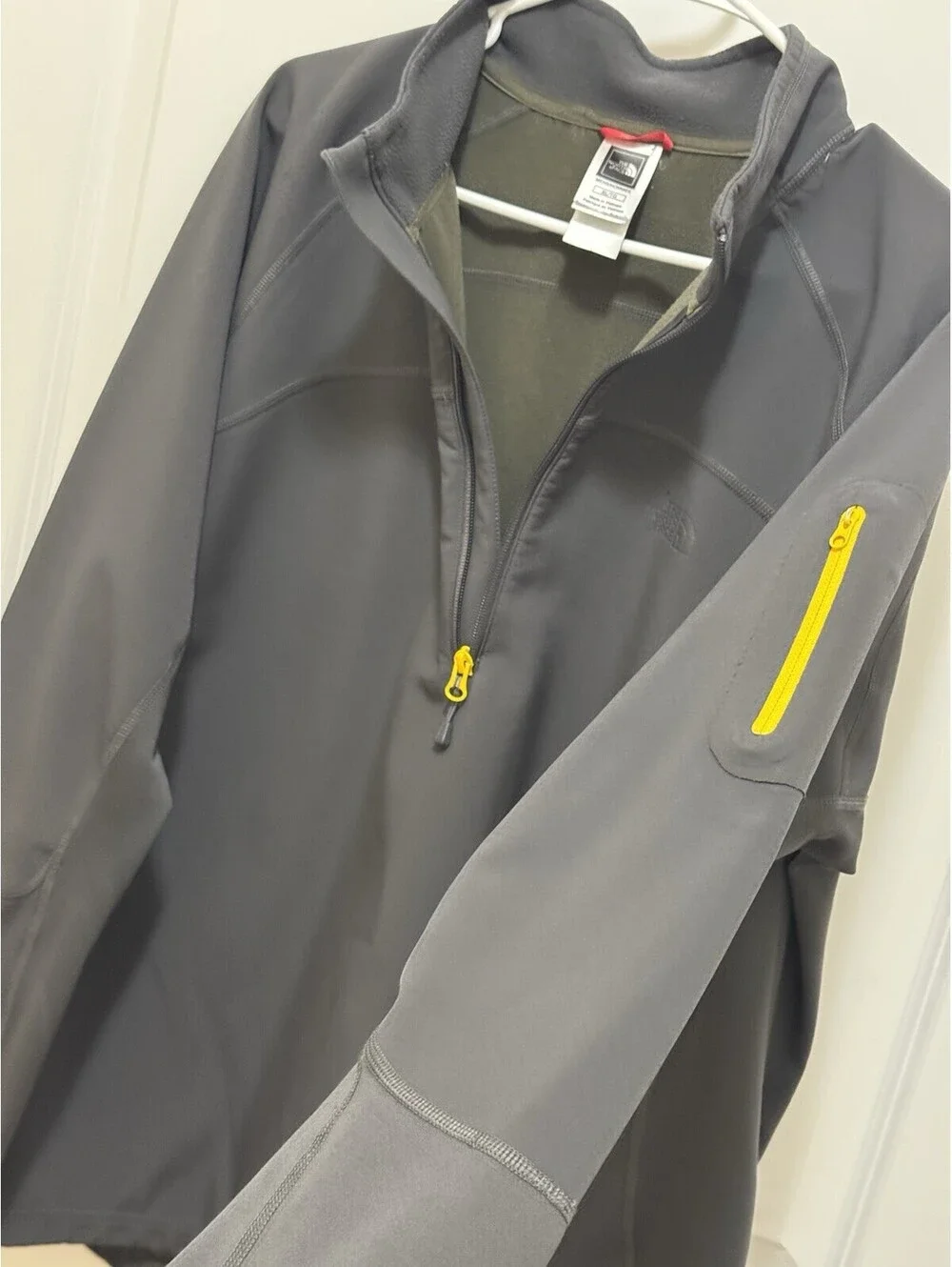 The North Face Men’s XL 1/2 Zip Technical Pullover Gray Yellow Sleeve Pocket